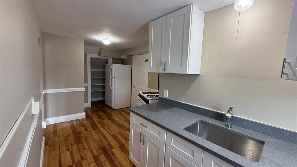 11 Beacon St, Quincy