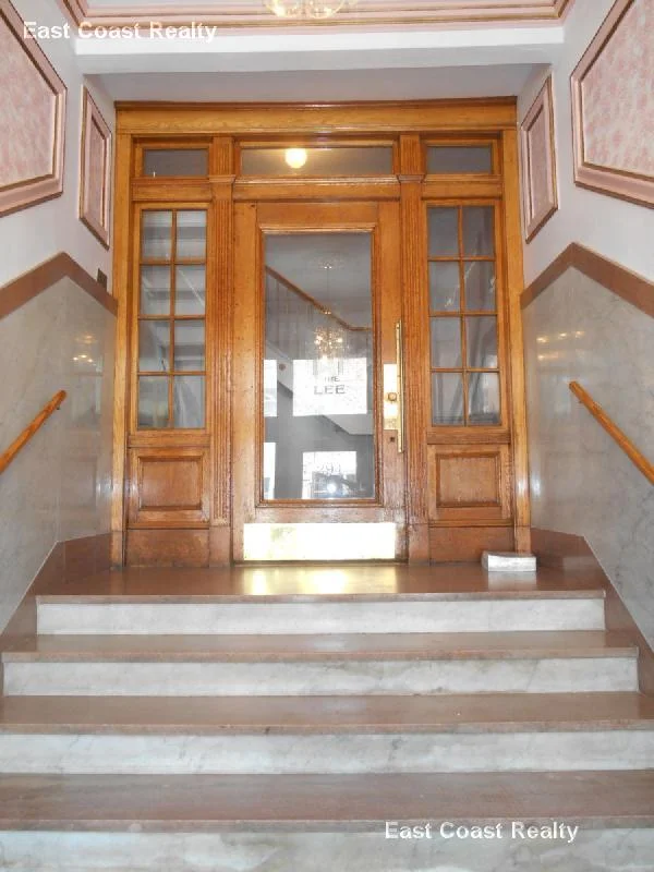 294 Harvard St, Mid-Cambridge