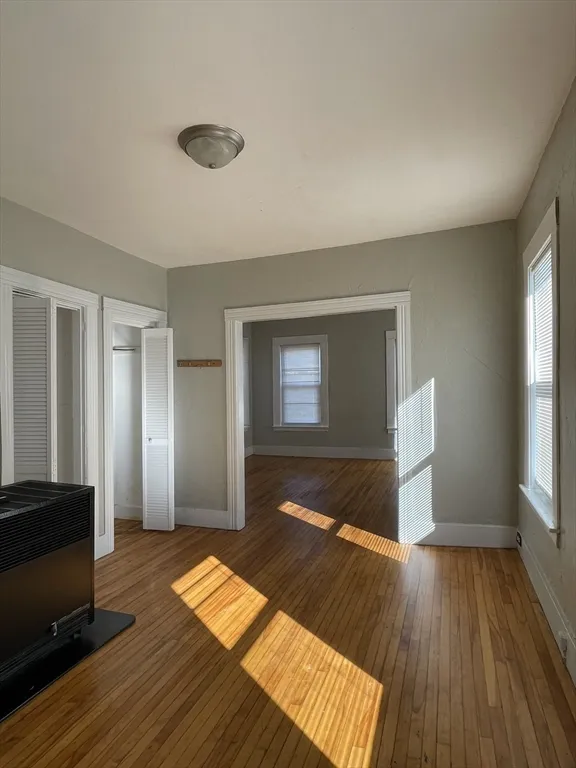 5 Freeland Ter, Worcester