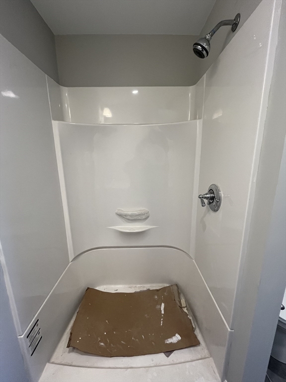 108 Bristol Rd, Somerville