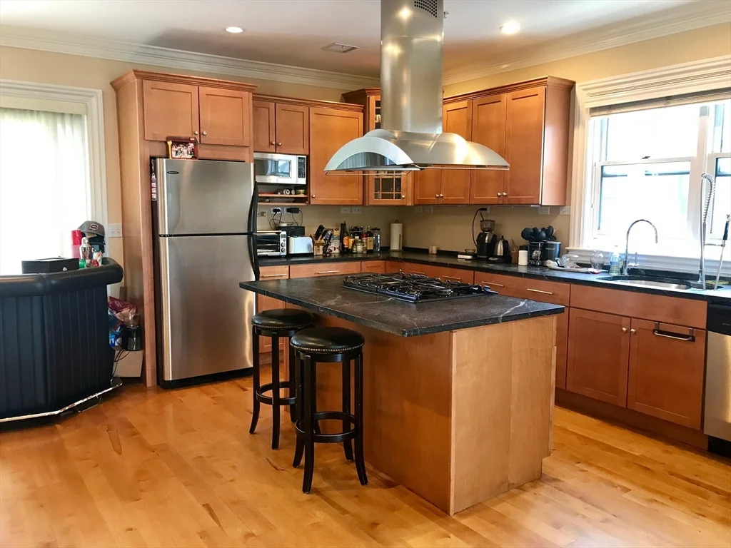 360-362 Dorchester St, South Boston