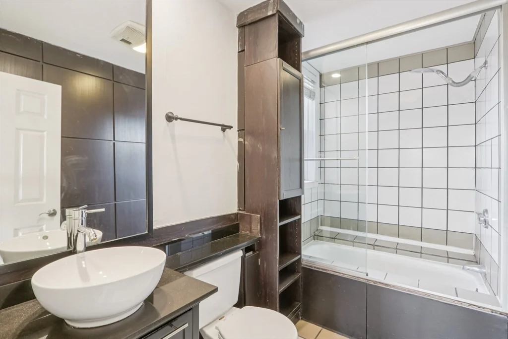 583 Massachusetts Ave, Roxbury