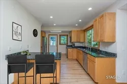 63 Pierrepont Rd, Newton Lower Falls