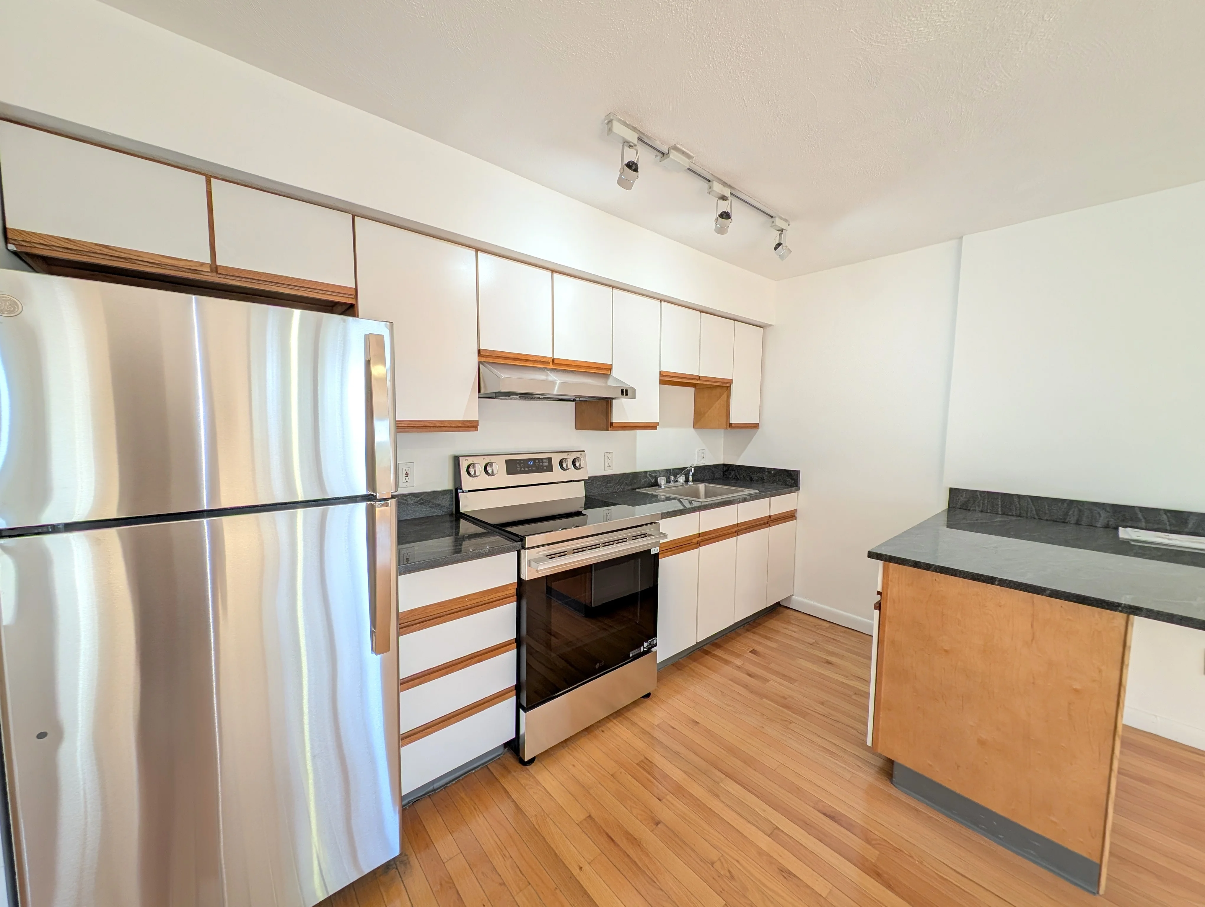 10 Roberts St, Magoun Square