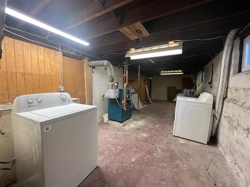 10 Cady Ave, Tufts