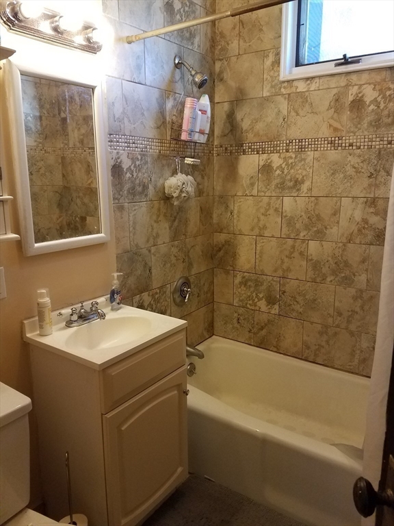 38 Hillside St, Mission Hill