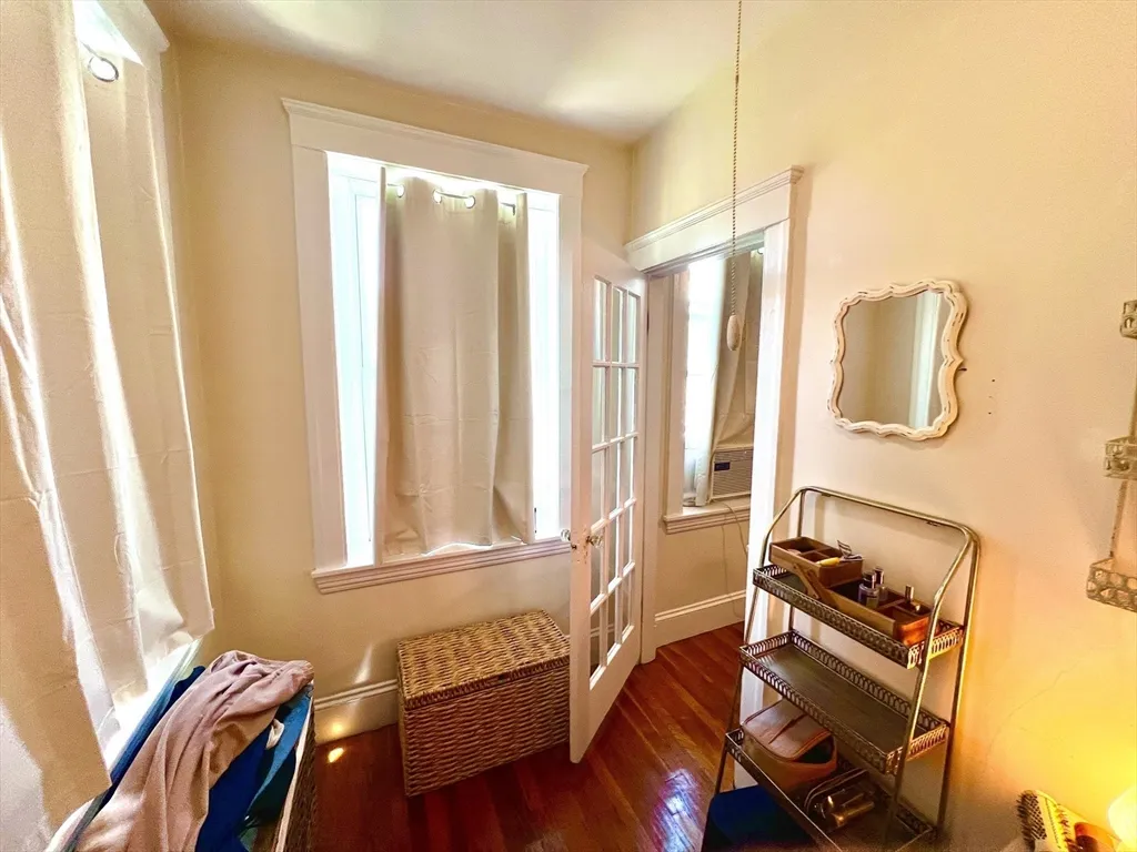 235 Freeman St, North Brookline