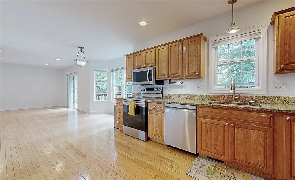 142 Olean St, Tatnuck