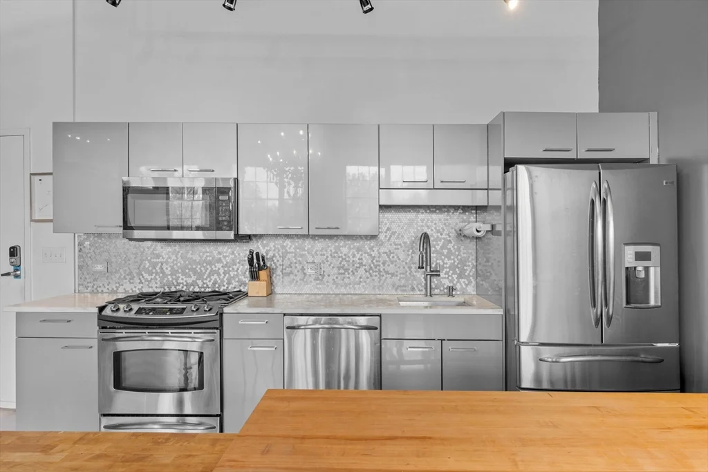 944 Dorchester Ave, Dorchester