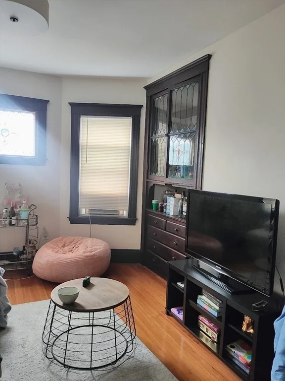933 East Broadway, South Boston
