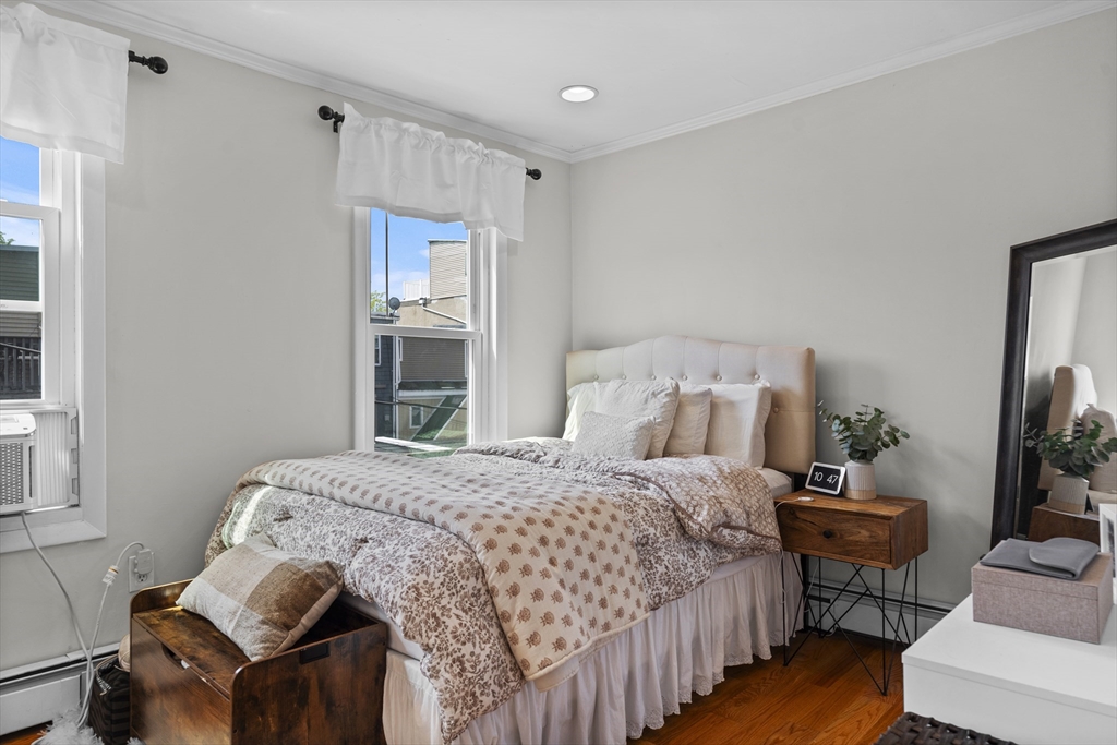 7 Burrill Pl, South Boston