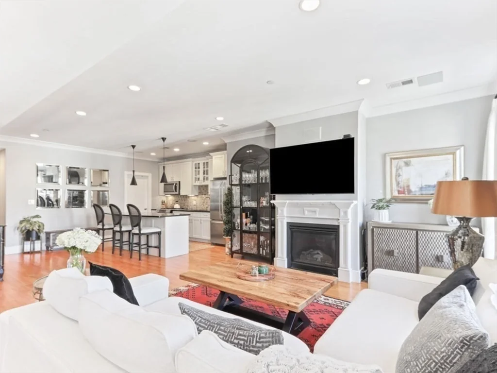 525 E 7th St, South Boston