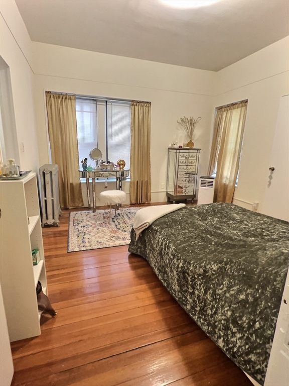 1382 Beacon, Coolidge Corner