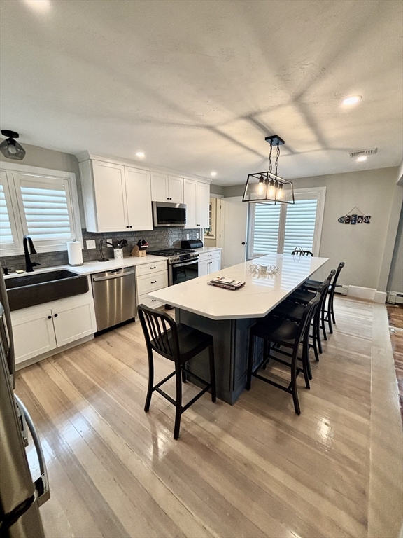 86 Manomet Ave, Hull