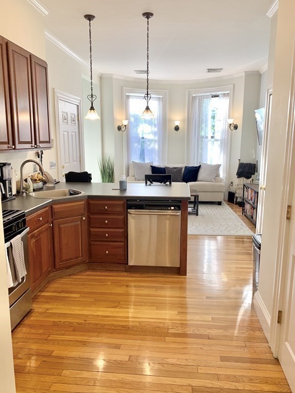 418 Columbus Ave, South End