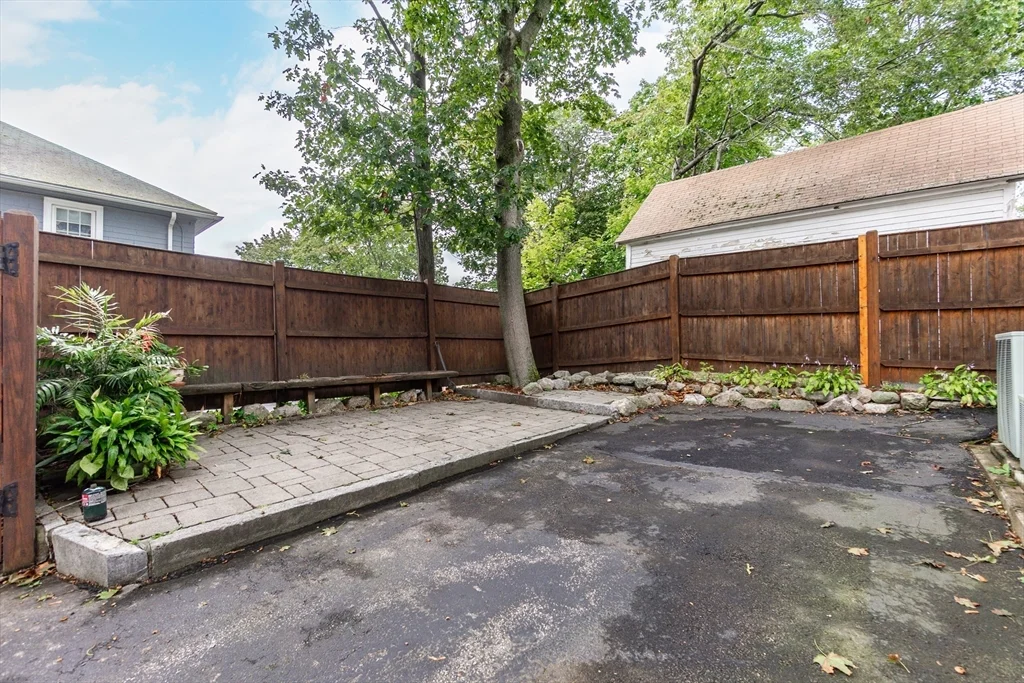 909 Hancock St, Wollaston