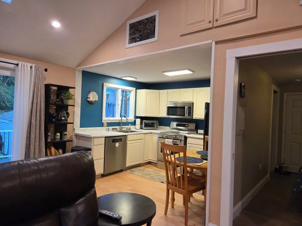114 Old Oaken Bucket Rd, Norwell