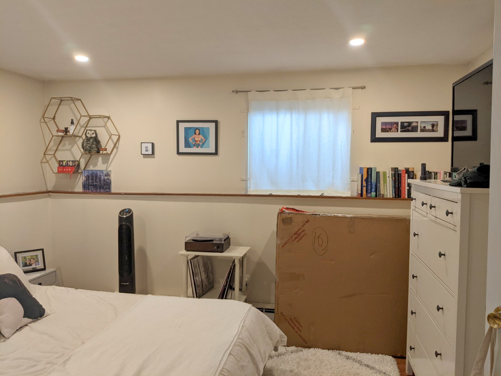 102 Alpine St, Powder House Square