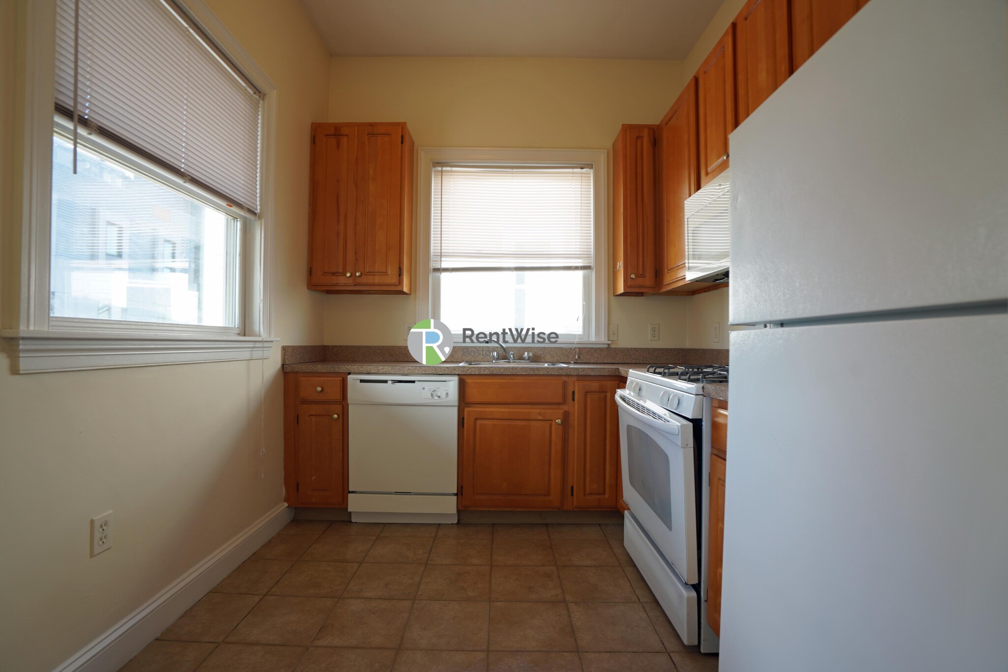 9 Gardner Ter, Allston