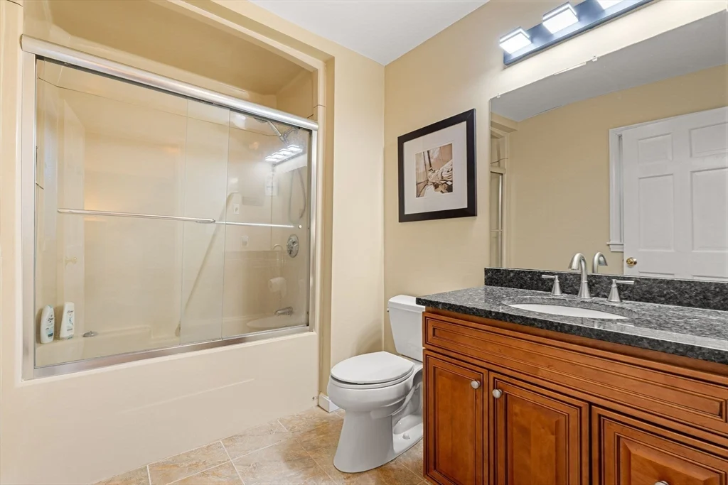 168 Upton Rd, Grafton