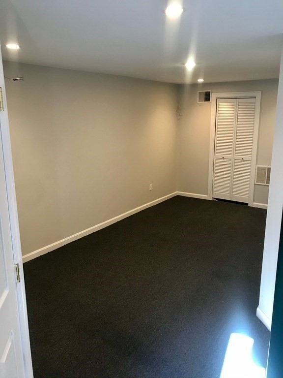 4 Colebrook St, South Boston