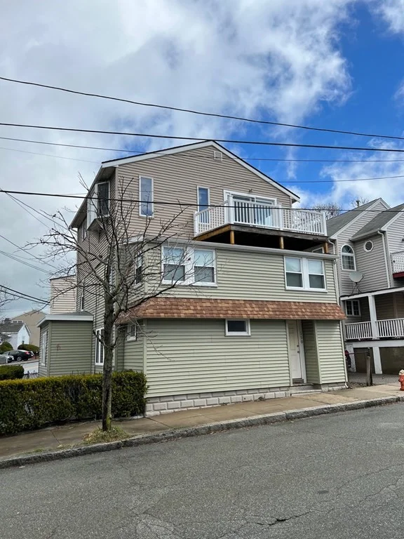 150 Locust St, Winthrop