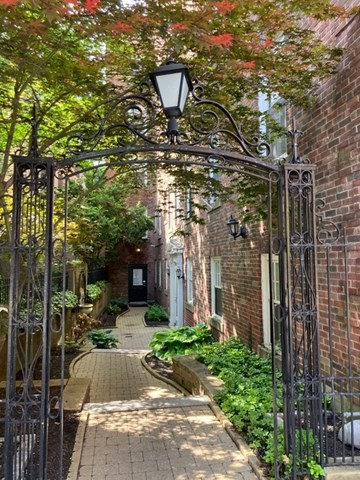 16 Chauncy St, Neighborhood Nine