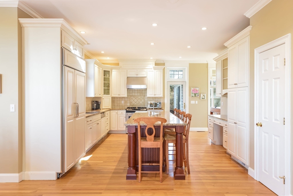 1 Puddingstone Ln, Acoaxet