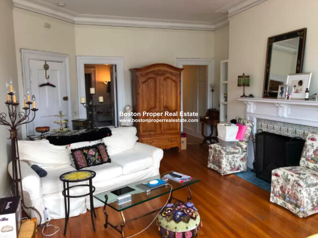 464 Beacon St, Back Bay