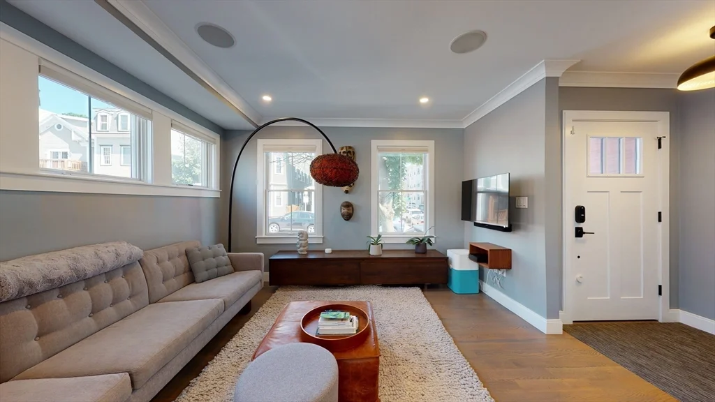 459 E 8th, South Boston