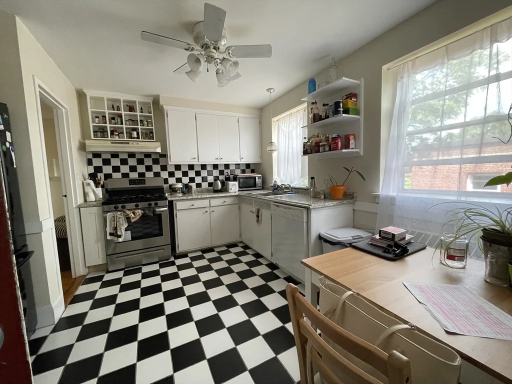 98 Morton St, Jamaica Plain