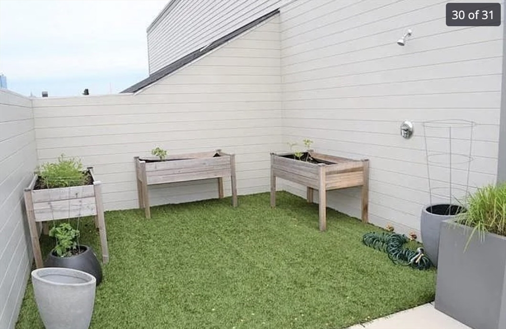 309 E St, South Boston