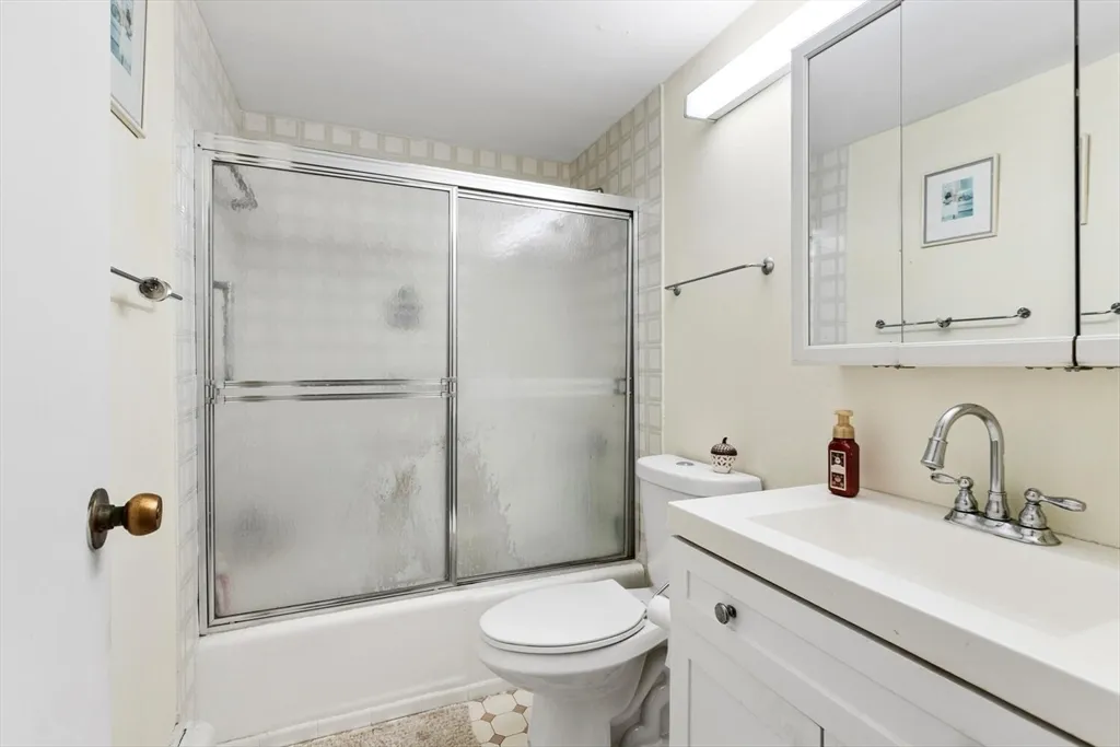 50 Longwood Ave, Coolidge Corner