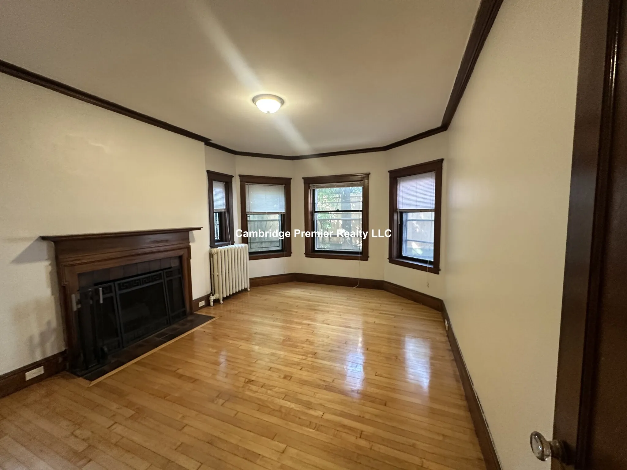 5 Linnaean St, Neighborhood Nine