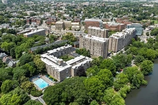 77 Pond Ave, Brookline Village