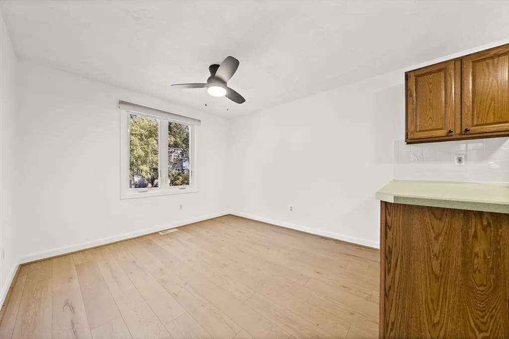 849 Boston Post Rd, E, Marlborough