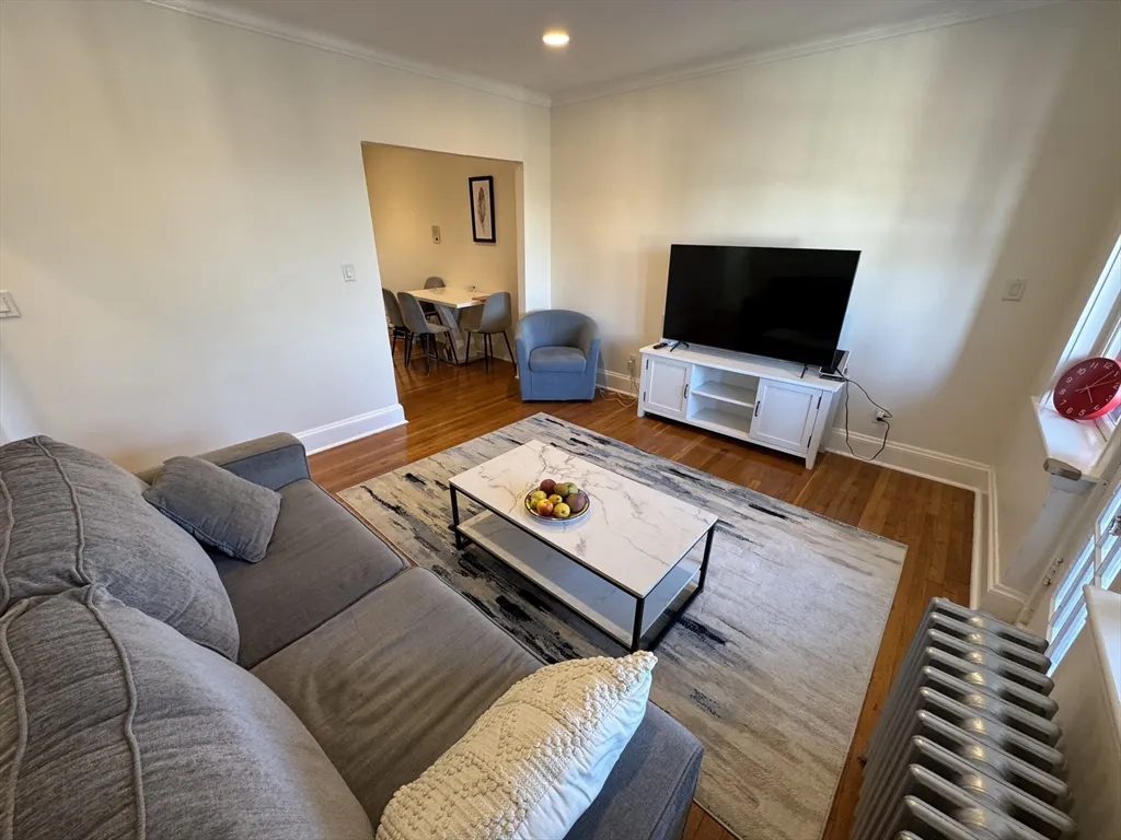 2035 Commonwealth Ave, Brighton