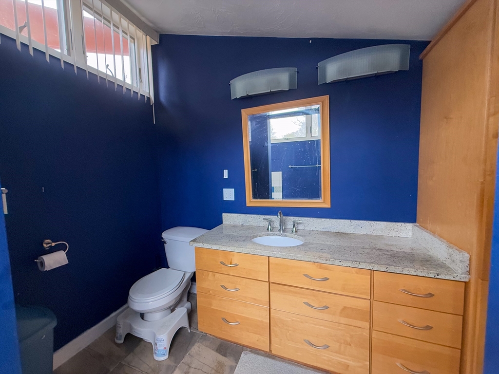 5 Avondale Ave, Billerica