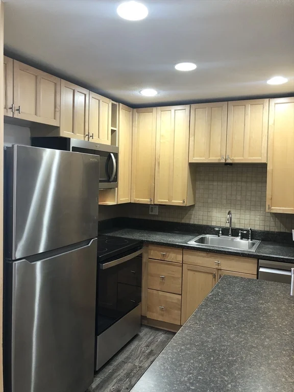 271 Boston Post Road E, Marlborough