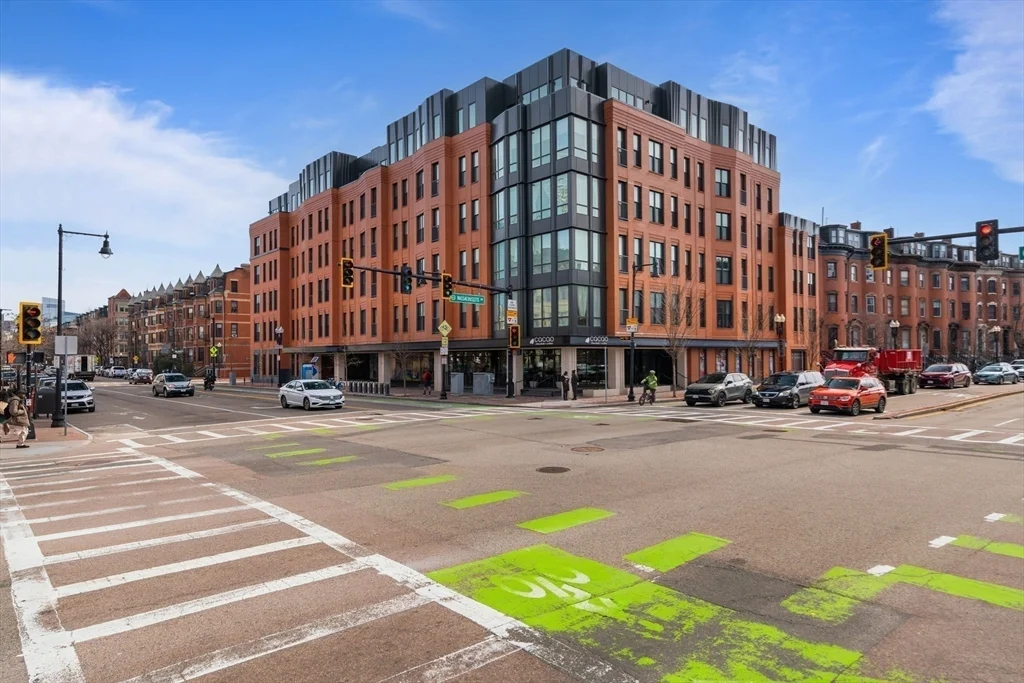 566 Columbus Ave, South End