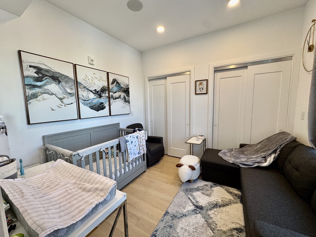 20 West Fifth St, South Boston