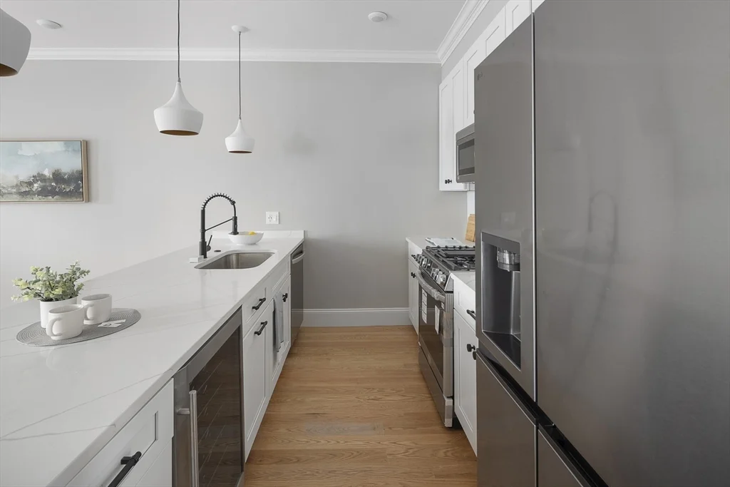 31 Boardman St, East Boston