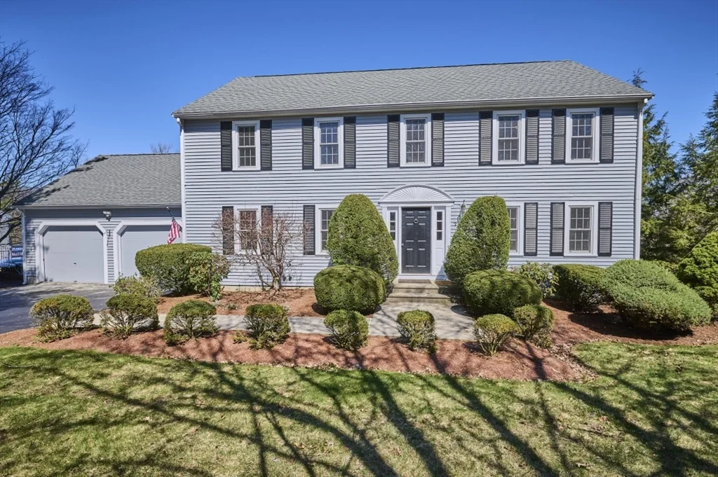 7 Gibbs Valley Path, Framingham
