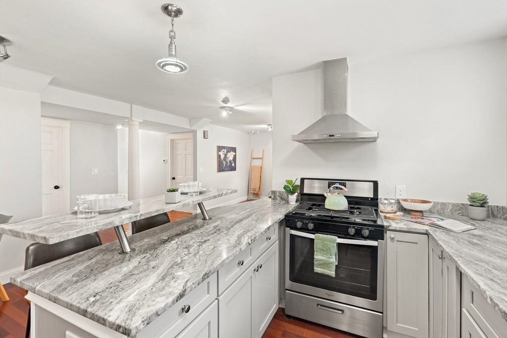 15 Millmont St, Roxbury