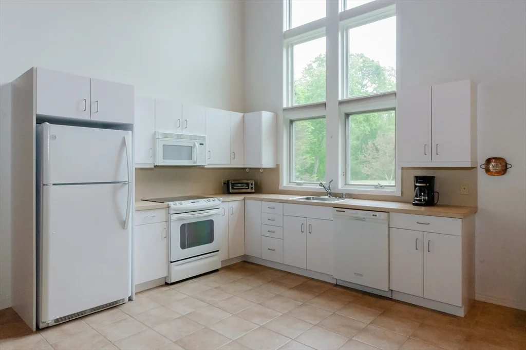 3 Nonquitt Ave, Nonquitt