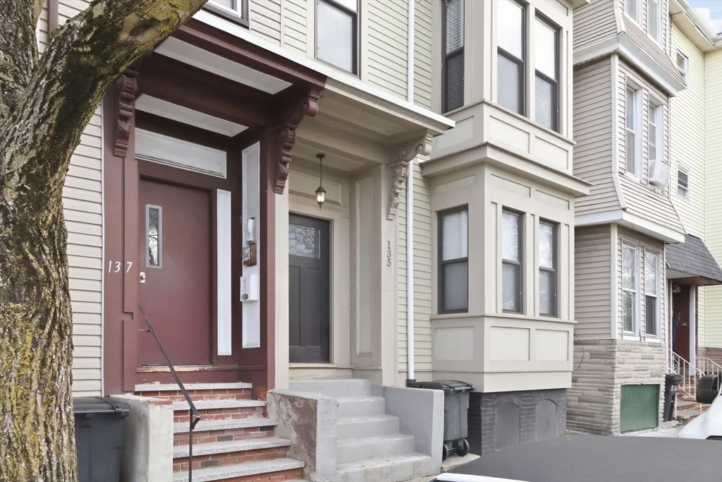 135 Havre, East Boston