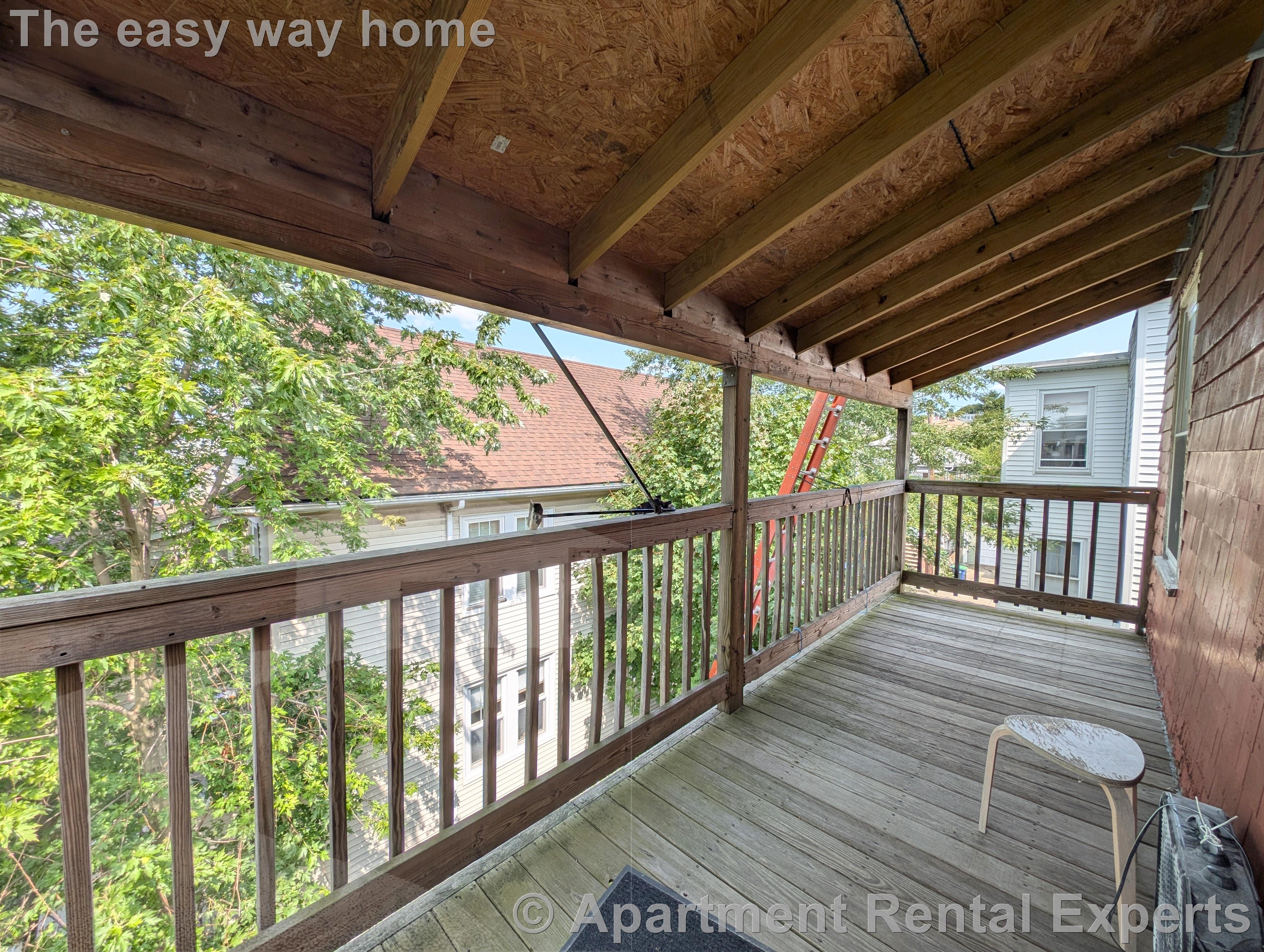 79 Conwell Ave, Tufts