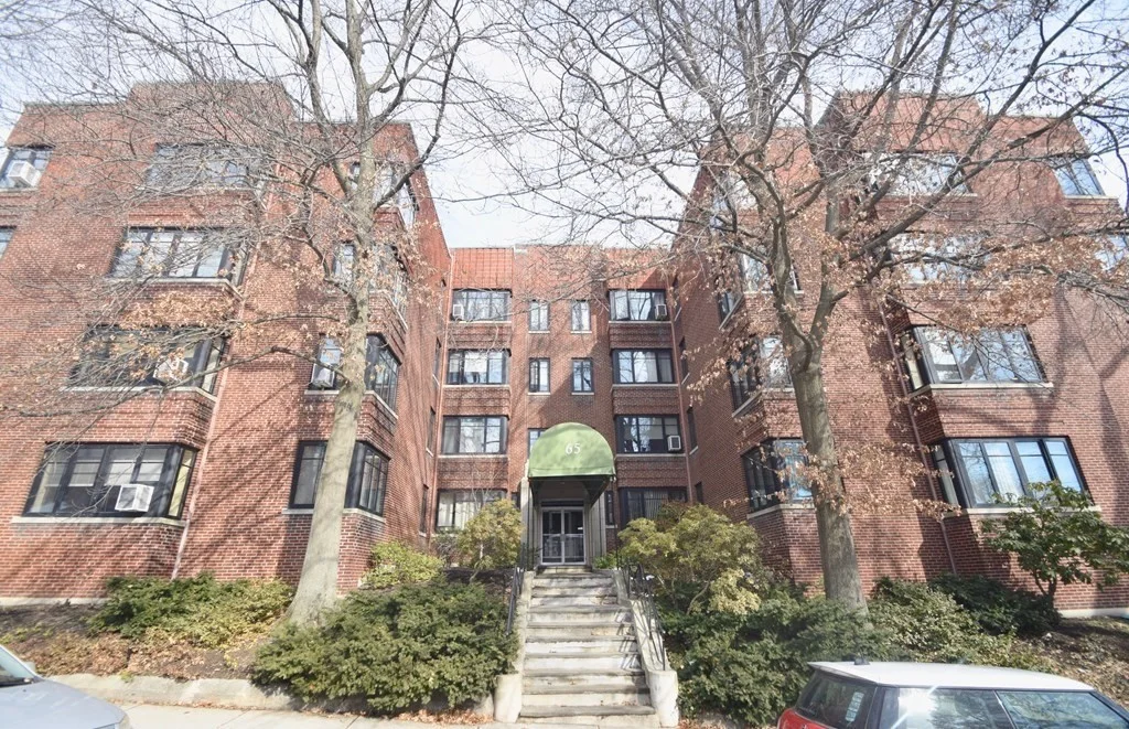 65 Strathmore Rd, Brighton