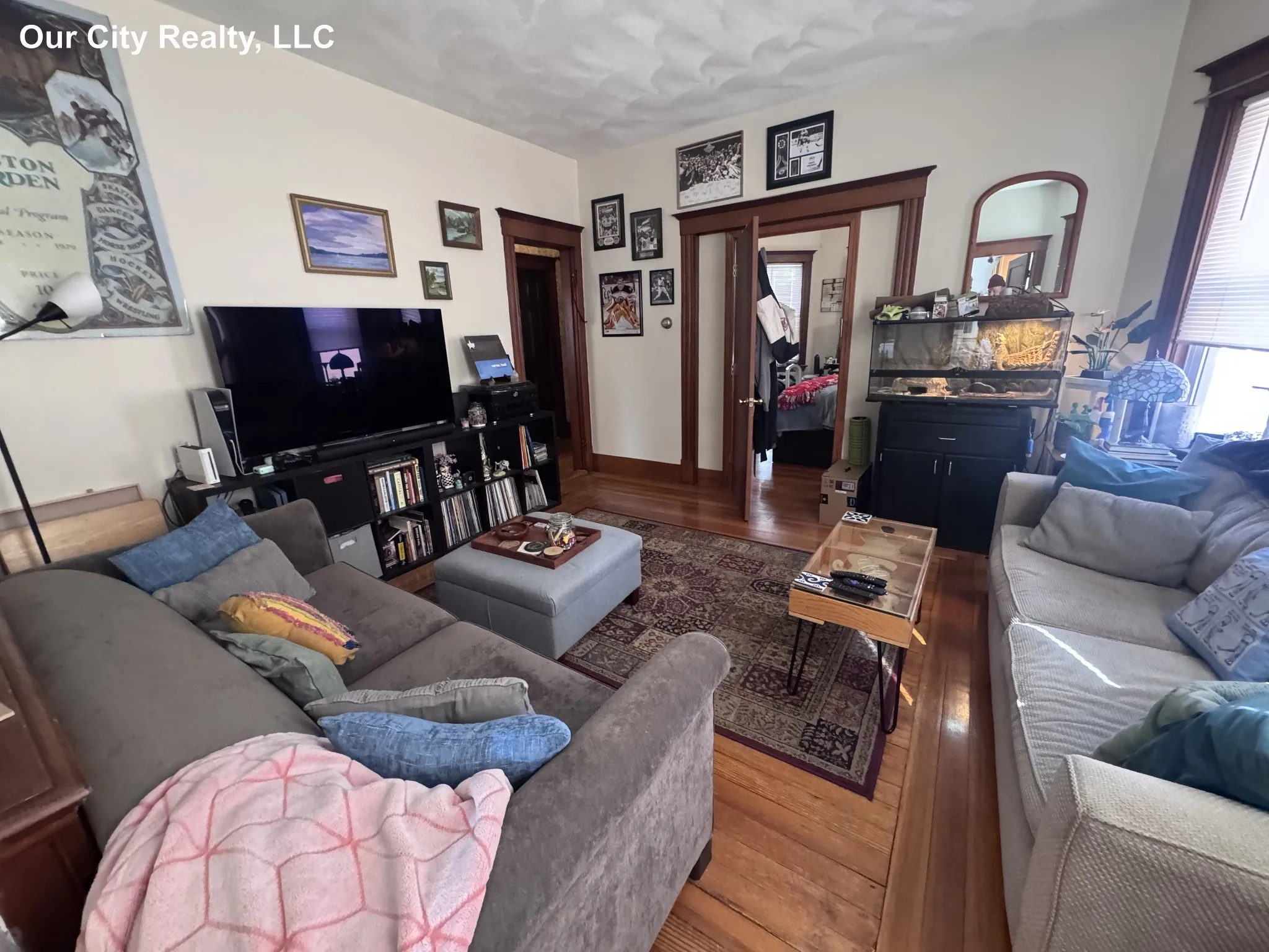 4 Aberdeen Rd, Powder House Square