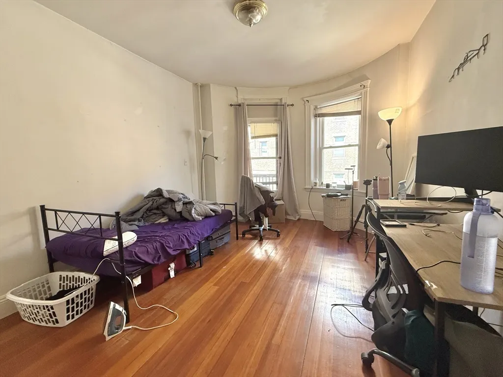 1908 Beacon St, Brookline